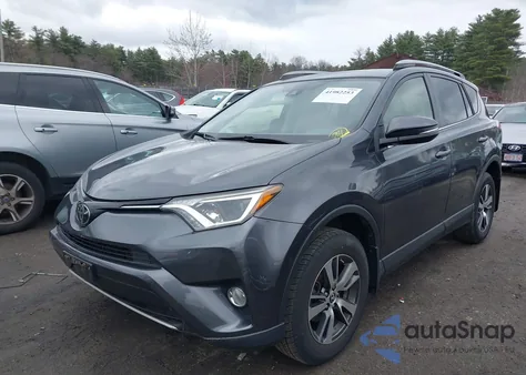 2018 Toyota Rav4 Xle z USA, uszkodzony, nr VIN JTMRFREV2JD240904